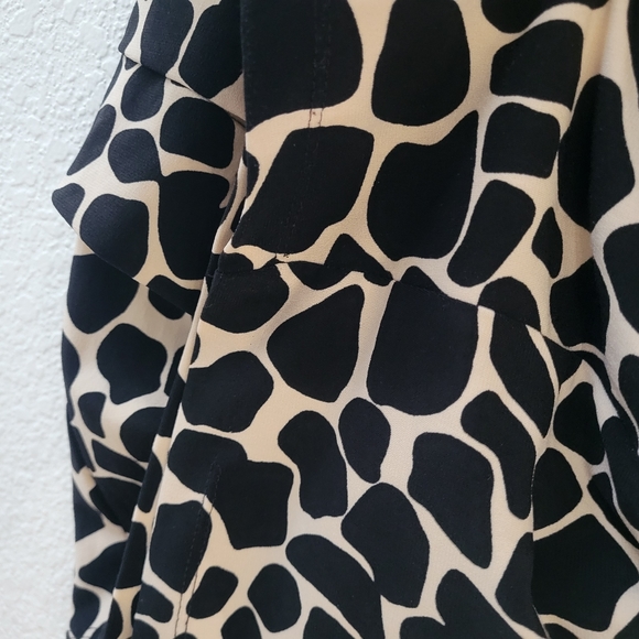 Enfocus Studio Black and Cream Sleeveless Bodycon Ruched Dress Size 4 EUC - Picture 7 of 8